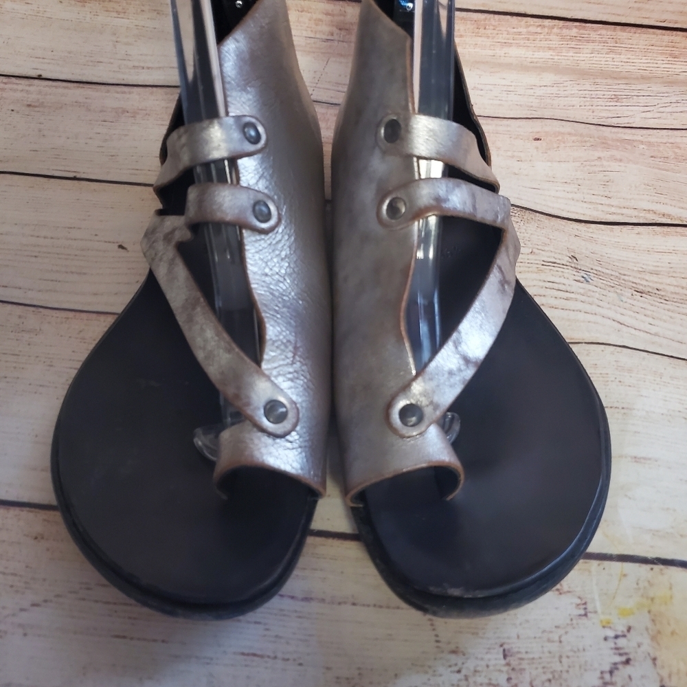 CYDWOQ Womens EU 36.5 US 6.5 Civilian Metallic Silver Leather Sandals Shoes - Picture 9 of 12